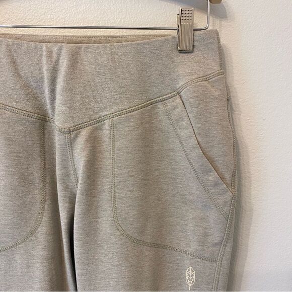 Indygena Cropped Jogger Pants - Picture 2 of 10